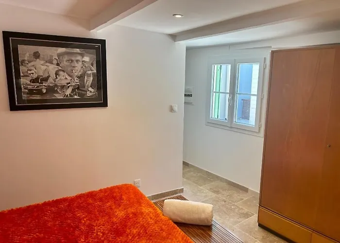 Apartment Pres De La Place Des Lices