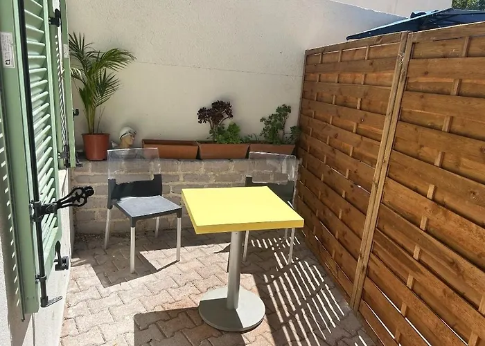 Pres De La Place Des Lices Saint-Tropez